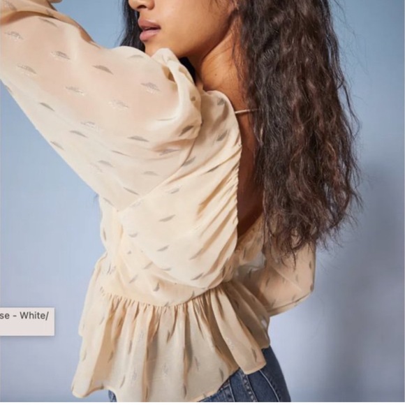 H&M cream silver jacquard pattern peplum blouse, size small - Picture 2 of 11